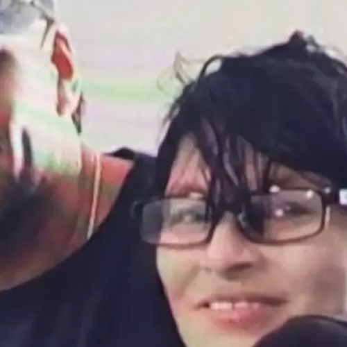 ROMEO SANTOS CUMPLE DESEO A FANATICA MORIBUNDA