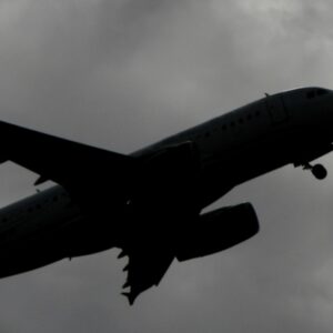 TRUMP REABRE ESPACIO AÉREO VENEZOLANO