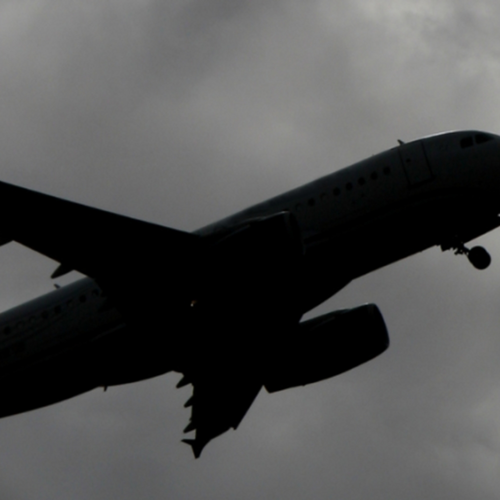 TRUMP REABRE ESPACIO AEREO VENEZOLANO