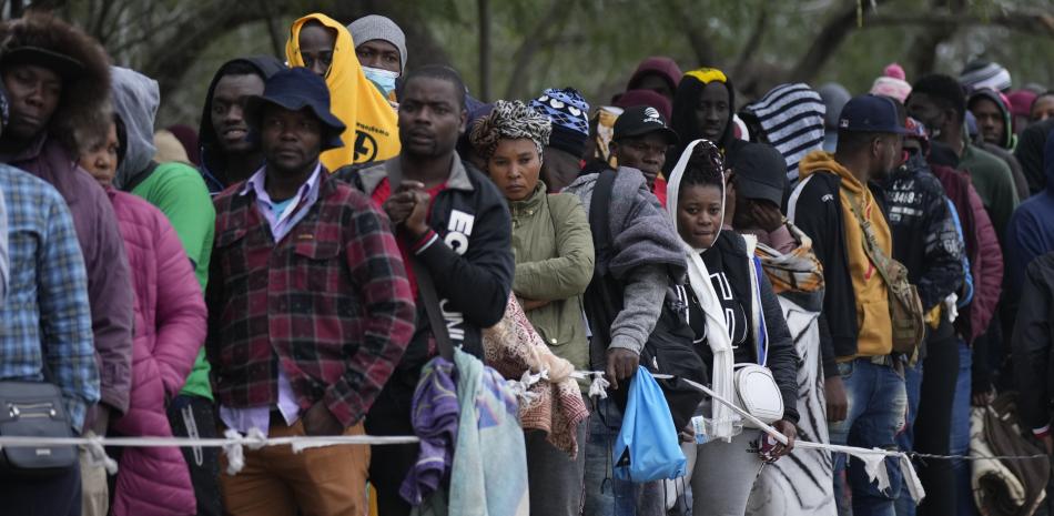 EEUU ENDURECE REGLAS A REFUGIADOS