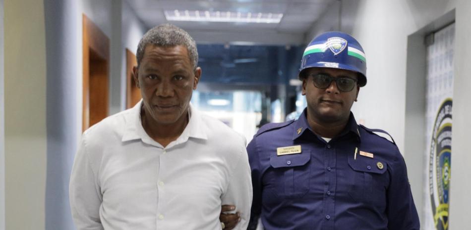 EL PATRON SE ENTREGA A AUTORIDADES