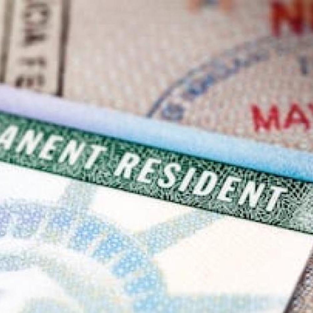 EXCLUSION DE RESIDENTES EN PRESTAMOS OFICIALES