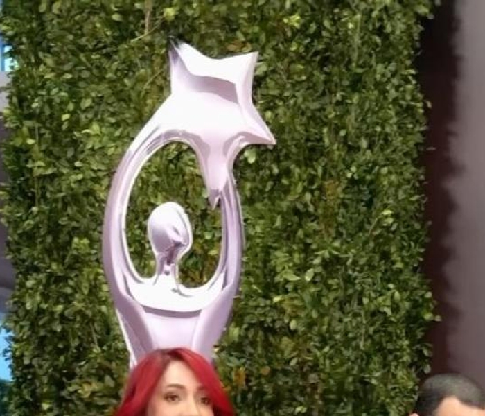 Karen Yapoort repite como conductora en la alfombra de Premios Soberano