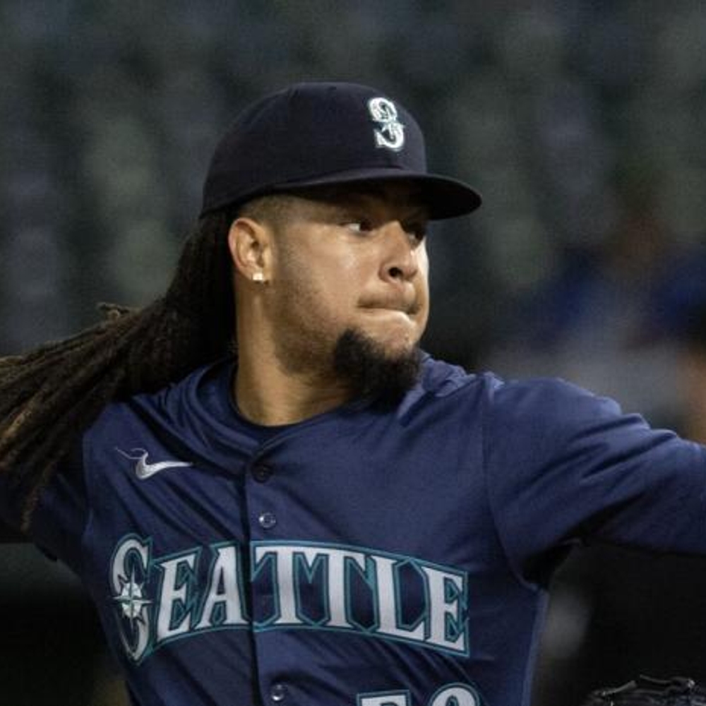 LUIS CASTILLO LIDERA RESERVAS DOMINICANAS