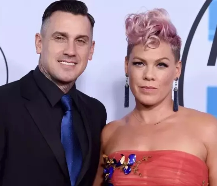 Pink aclara rumores de separacion con Carey Hart No es cierto