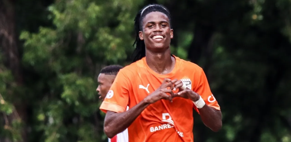 TALENTO CRIOLLO REVOLUCIONA EL FUTBOL