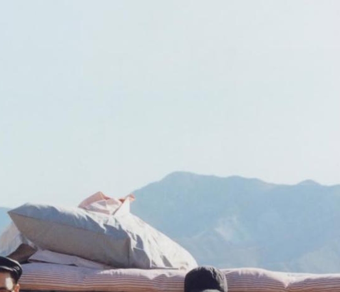 Tainy se disculpa con Cazzu por controversia en la cancion Rosita