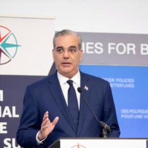 ABINADER RENUEVA COMPROMISO CONTRA LA CORRUPCIÓN EN LA OCDE