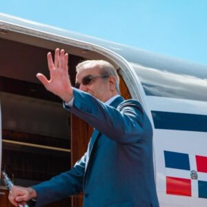 ABINADER SE REUNIRÁ CON MACRON EN PARÍS