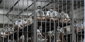 BUKELE PROPONE CADENA PERPETUA EN EL SALVADOR