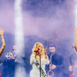 Celebración bajo la lluvia: Más de seis mil fanáticos conmemoran una década del festival Isle of Light