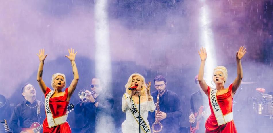 FESTIVAL ISLE OF LIGHT CUMPLE DECADA