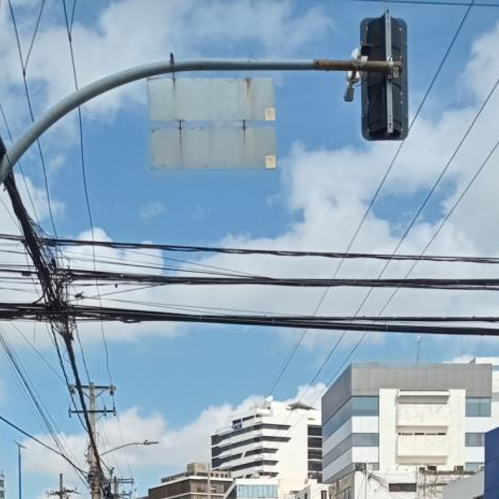 HOMBRE DENUNCIA INJUSTAS MULTAS DE TRAFICO SIN CONDUCIR