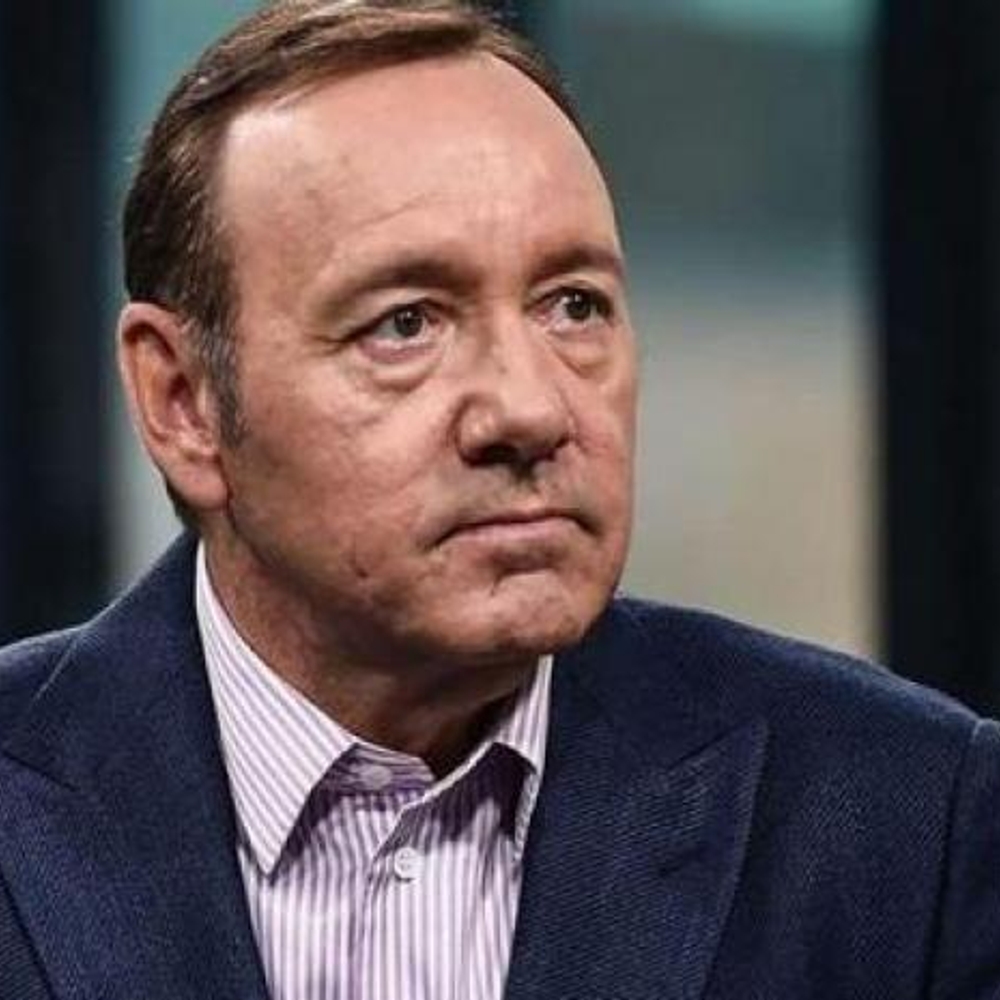 KEVIN SPACEY ACUERDA CON ACUSADORES Y EVITA JUICIO