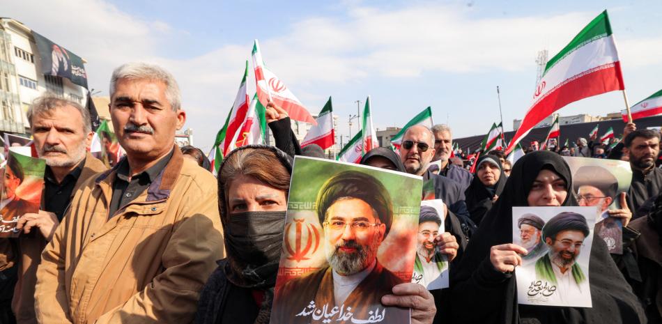 LEALTAD IRANI A MOJTABA JAMENEI