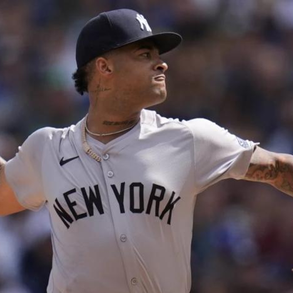 LUIS GIL QUEDA FUERA DE LA ROTACION DE YANKEES