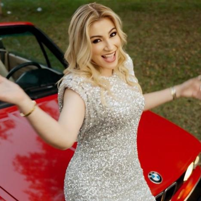 Michelle Flores revitaliza un clasico con el lanzamiento de Celoso 2.0