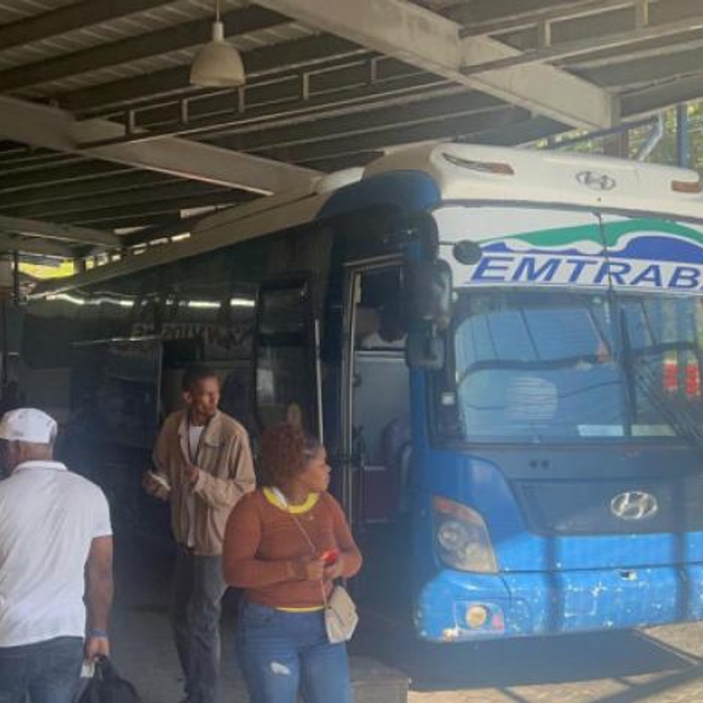 TRANSPORTISTAS DE BARAHONA ADVIERTEN ALZA EN PASAJES