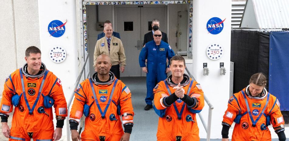 ARTEMIS II ASTRONAUTAS RUMBO A LA LUNA