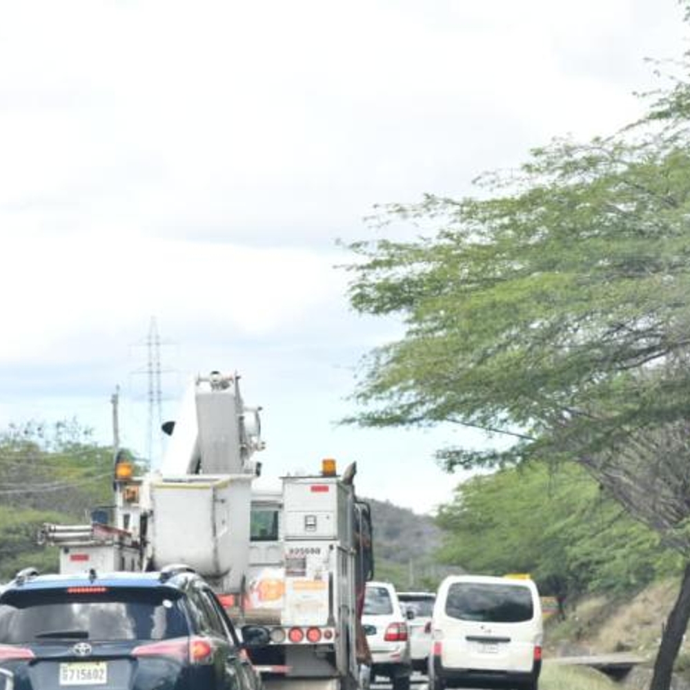 MAS DE 720 MIL AUTOS ABANDONARON LA CAPITAL EN SEMANA SANTA