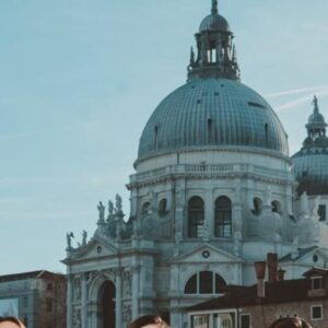 Netflix concluye Emily in Paris tras seis temporadas