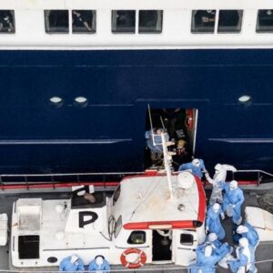 TRASLADAN A TRES DESDE BARCO POR SOSPECHA DE HANTAVIRUS A HOLANDA