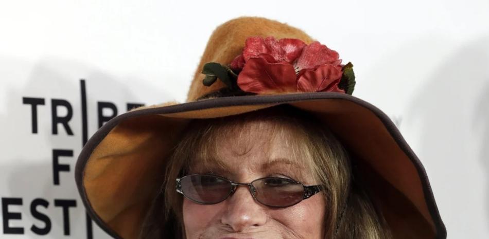 Carly Simon enfrenta diagnostico de Parkinson revelado en carta personal