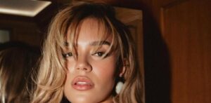 Karol G revela colaboraciones con Drake y Bruno Mars en su próximo álbum